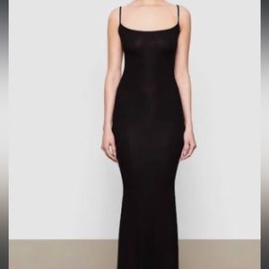 The viral skims dress black, great condition!